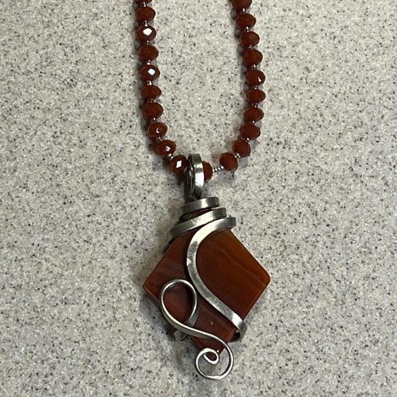 HANDMADE Gorgeous Wire Wrapped Carnelian stone necklace!! - Picture 4 of 9